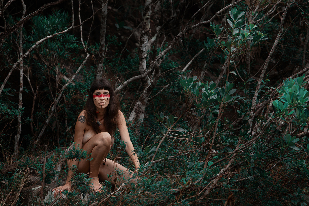 Ensaio em homenagem ao dia do índio somente com mulheres em Florianopolis