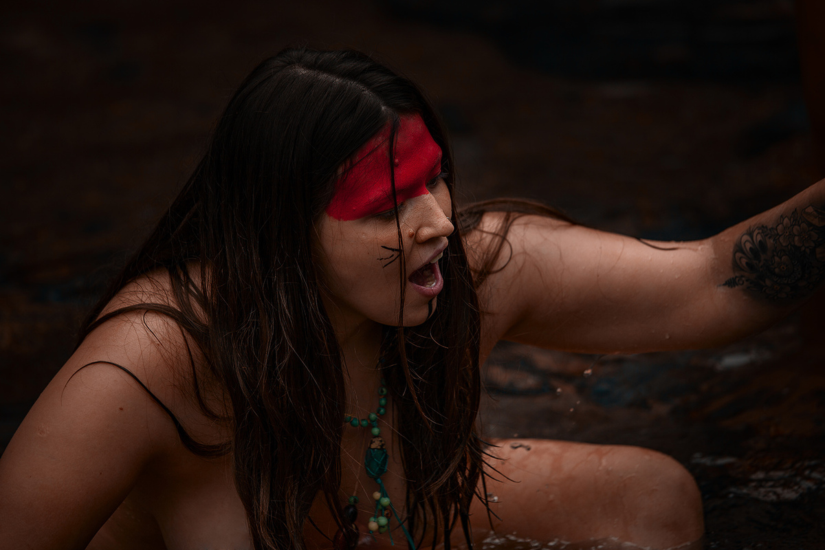 Ensaio em homenagem ao dia do índio somente com mulheres em Florianopolis