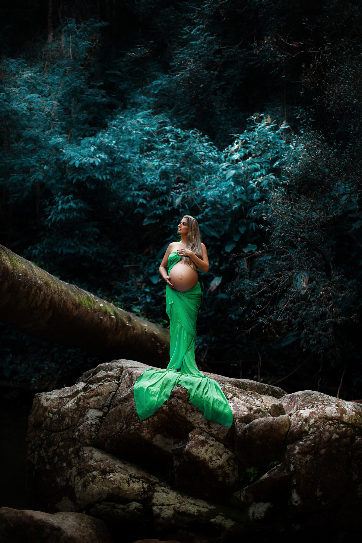 Ensaio gestante em cachoeira  Florianopolis por Ricardo Zanetta