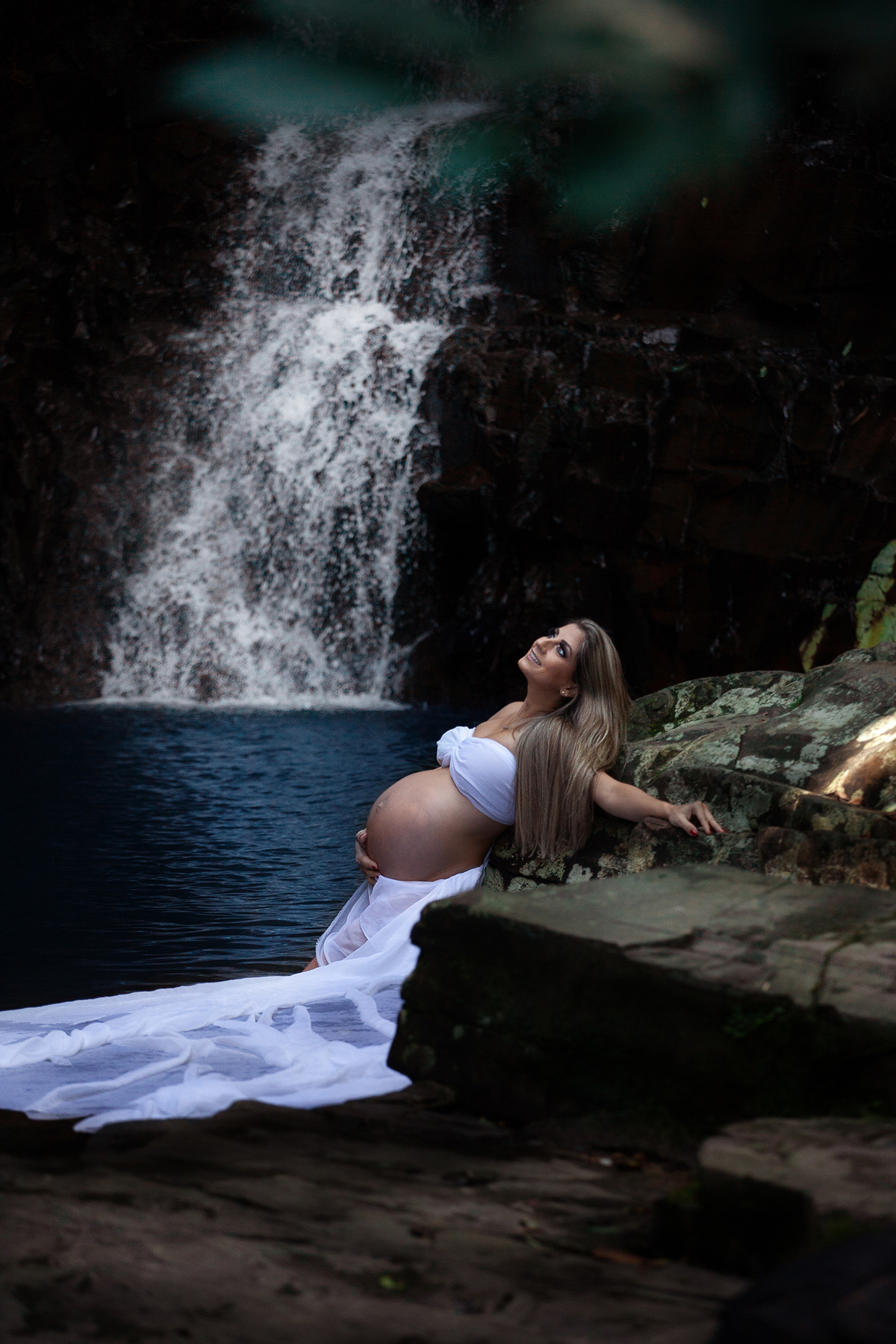 Ensaio gestante em cachoeira  Florianopolis por Ricardo Zanetta