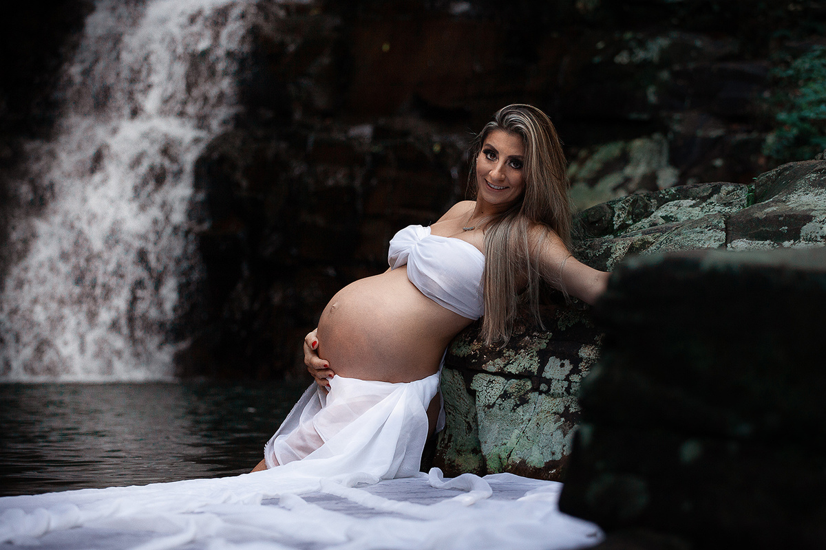 Ensaio gestante em cachoeira  Florianopolis por Ricardo Zanetta