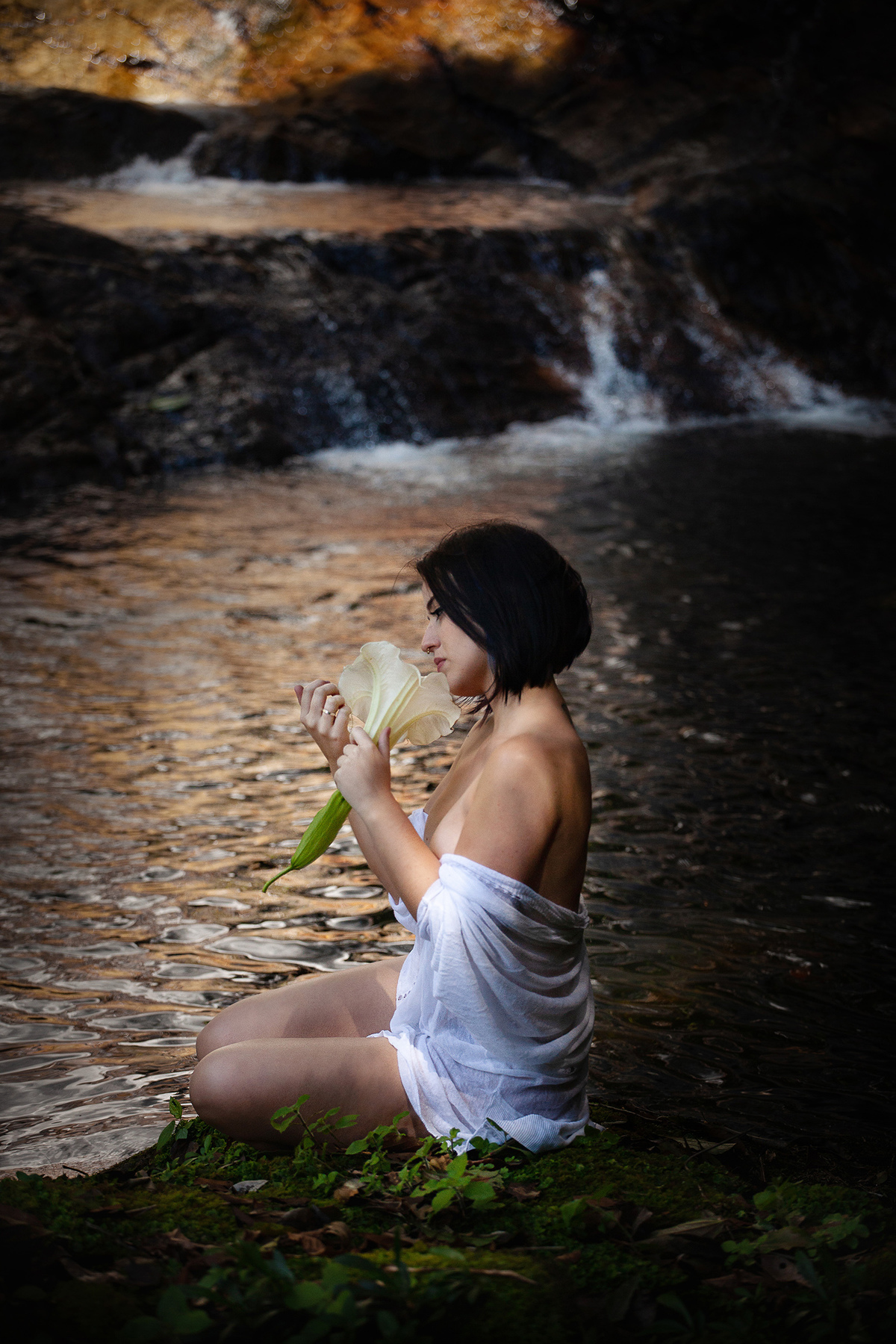 Ensaio de Lydia na Cachoeira de São Bonifácio por Ricardo Zanetta