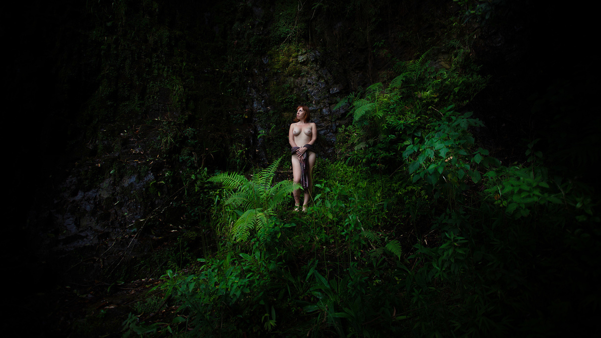 Ensaio de mulheres ruivas em Rancho Queimado pelo fotografo Ricardo Zanetta. Ensaio de Ninfas em cachoeira. Ninfas nuas, ninfas coloridas, ninfas ruivas, mulheres ruivas, ruivas nuas, Projeto Vida Livre de Ricardo Zanetta em Florianópolis.