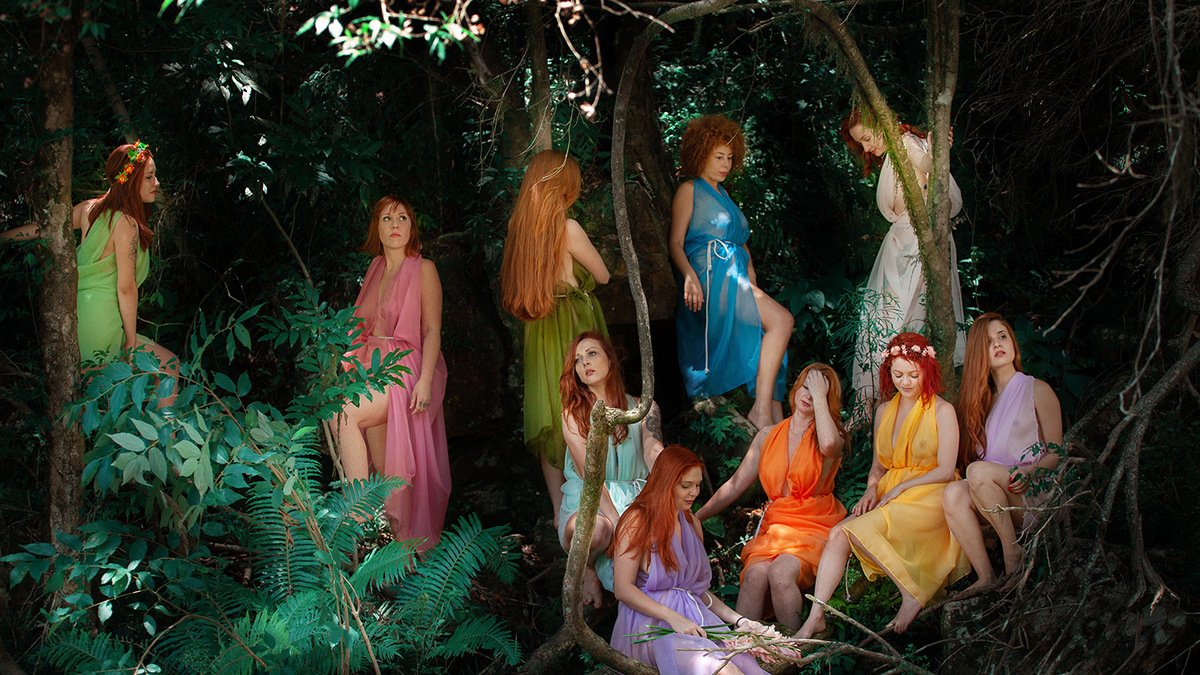 Ensaio de mulheres ruivas em Rancho Queimado pelo fotografo Ricardo Zanetta. Ensaio de Ninfas em cachoeira. Ninfas nuas, ninfas coloridas, ninfas ruivas, mulheres ruivas, ruivas nuas, Projeto Vida Livre de Ricardo Zanetta em Florianópolis.