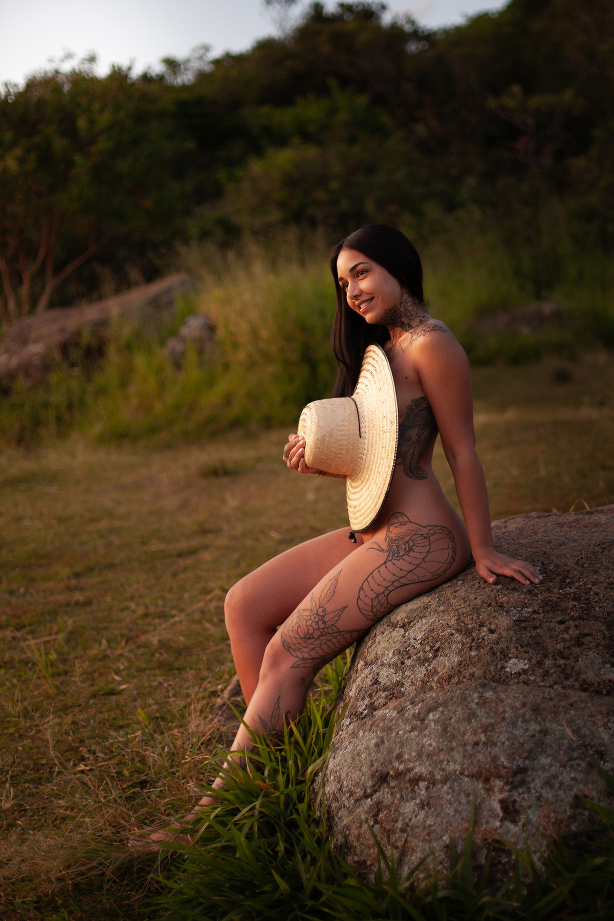 Ensaio de nu na praia do Gravatá em Florianópolis por Ricardo Zanetta