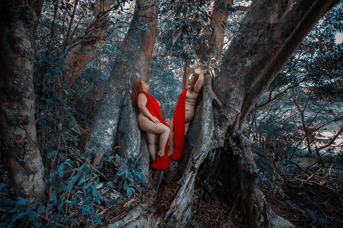 Ensaio de nu artístico de gêmeas ruivas em Florianópolis