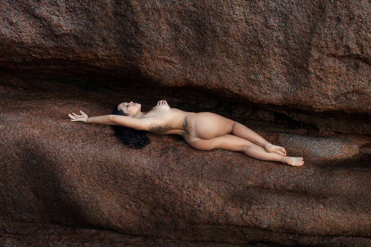 Ensaio de nu artistico na Joaquina em Florianopolis. Amanhecer em Floripa