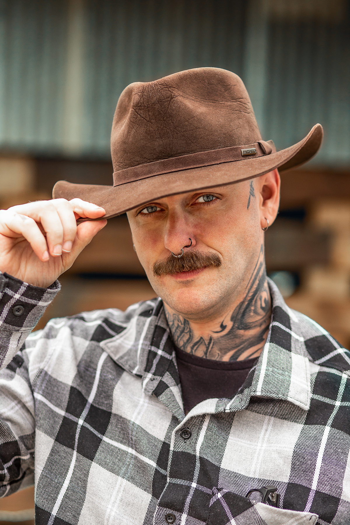 Ensaio de casal ( Ana Claudia Bus e Ivo Tattoo) em Brusque com cavalos por Ricardo Zanetta