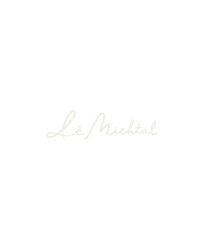 Logotipo de Letícia Michtal de Souza