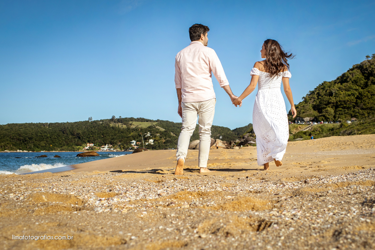 ensaio de casal na praia