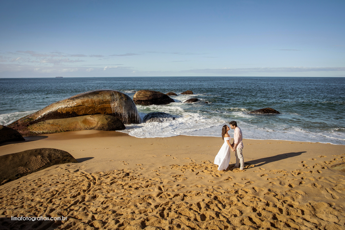 ensaio de casal na praia