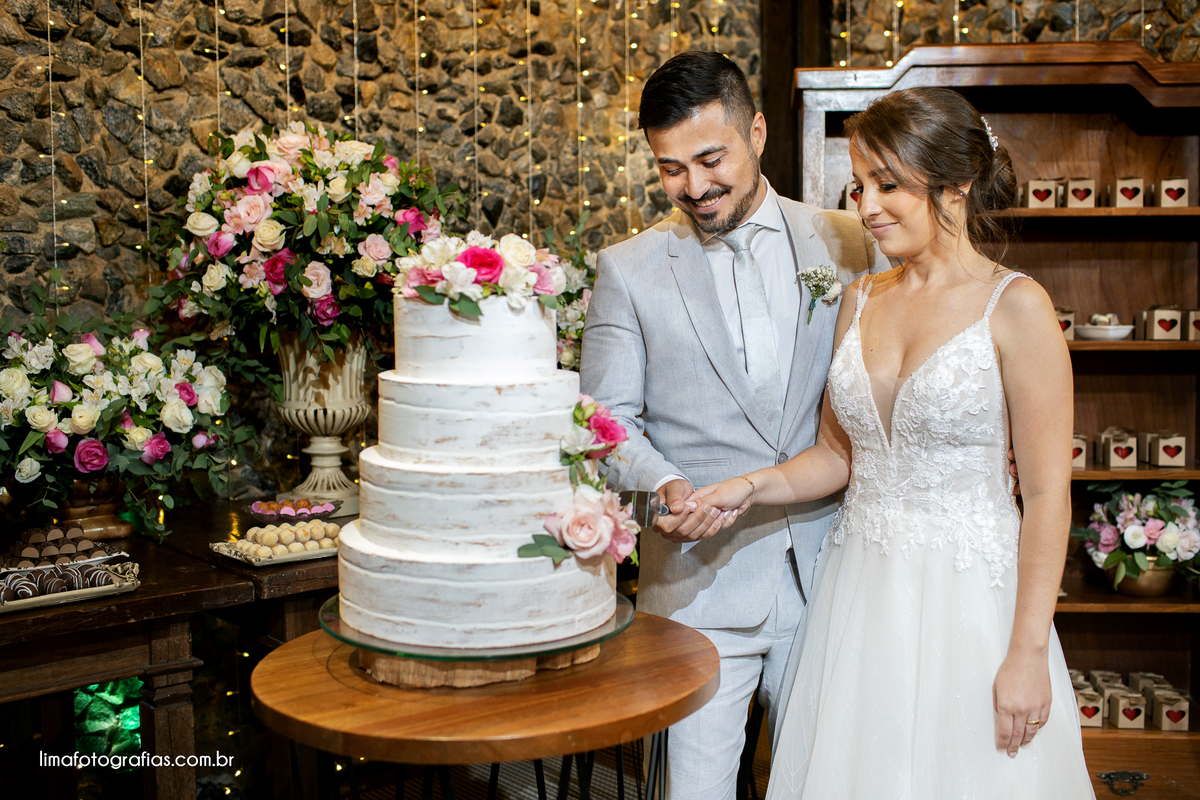 corte do bolo casamento