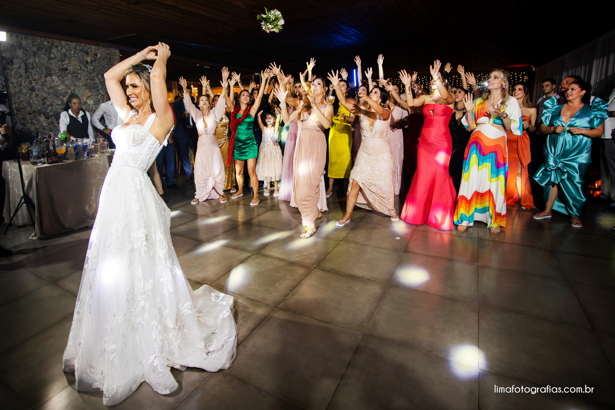 jogando buque casamento