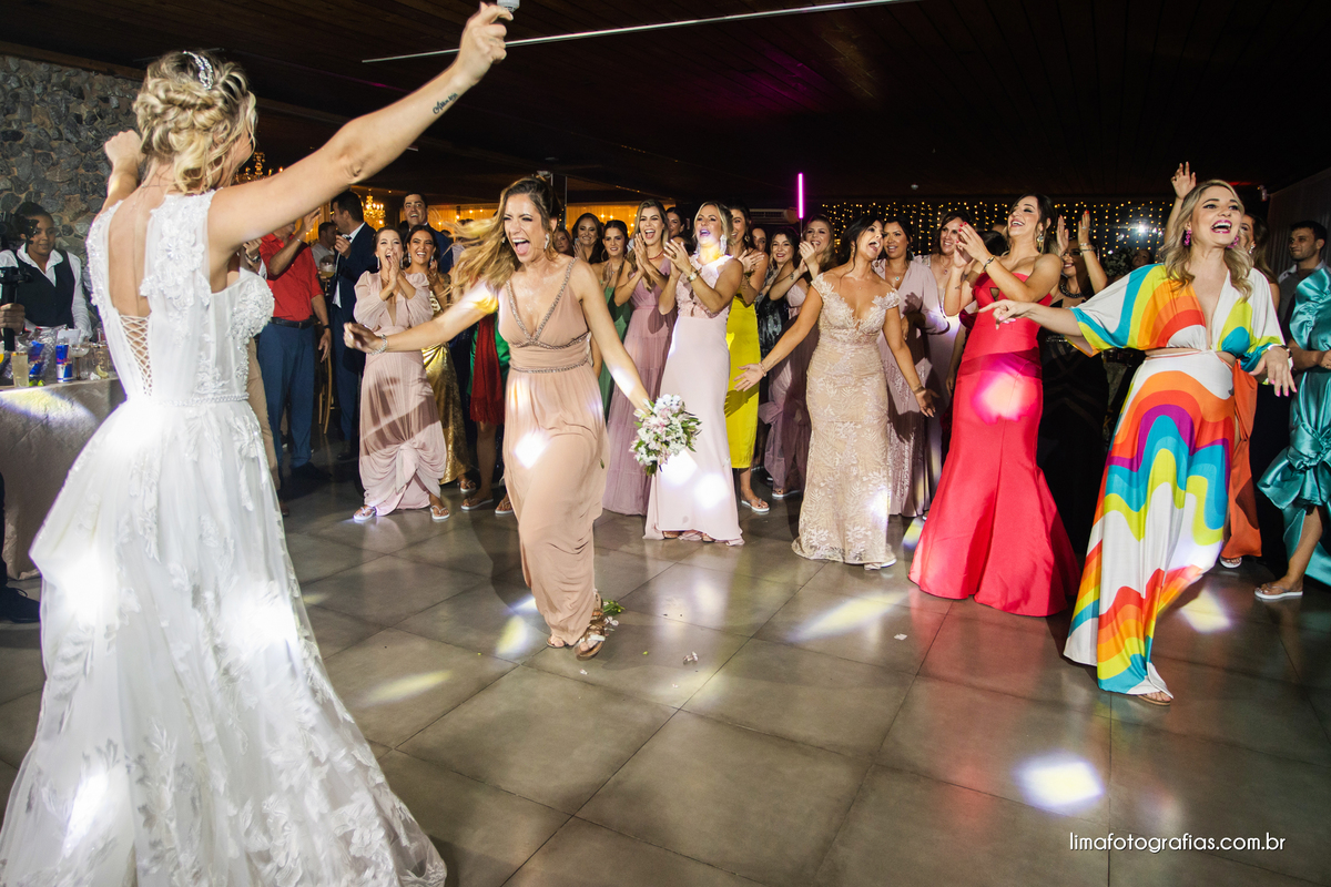 jogando buque casamento