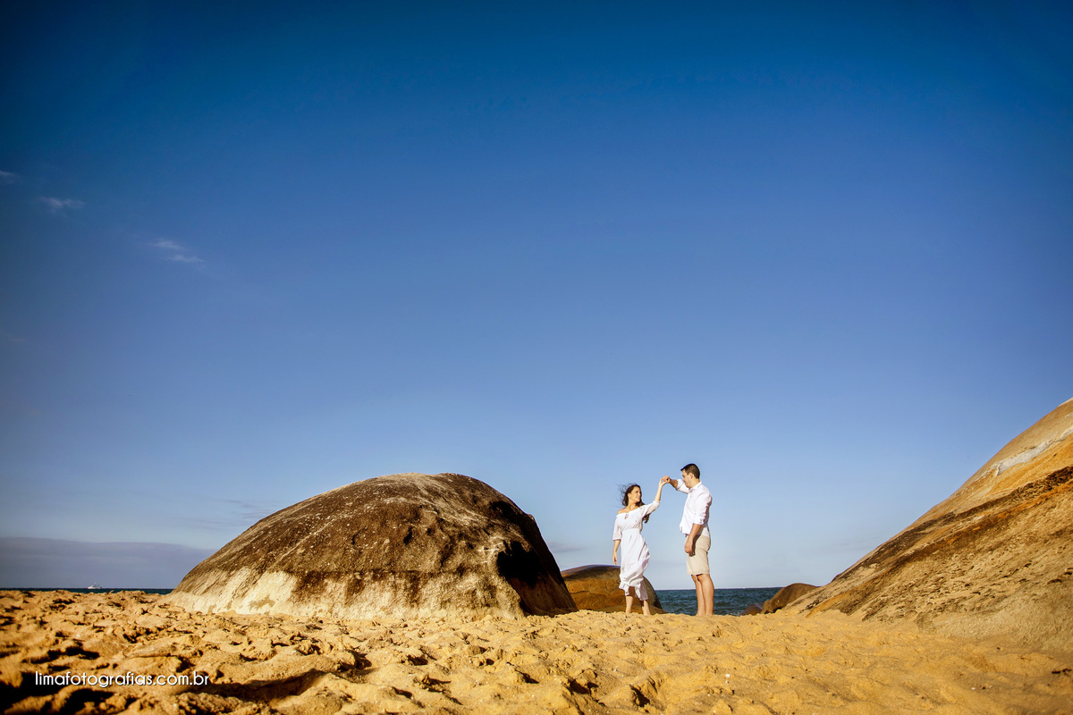 ensaio de casal na praia
