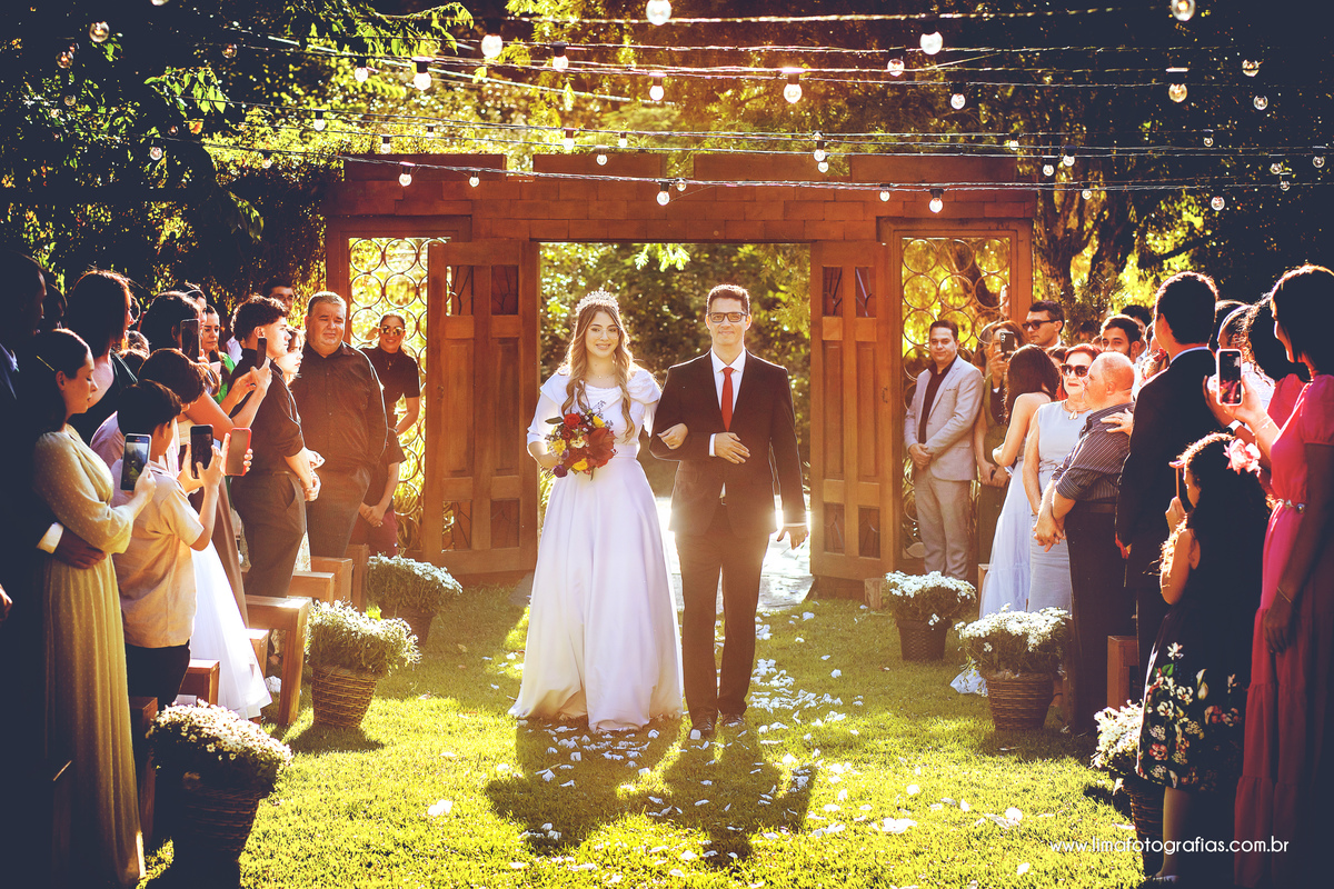 casamento, entrada do noiva, fim de tarde