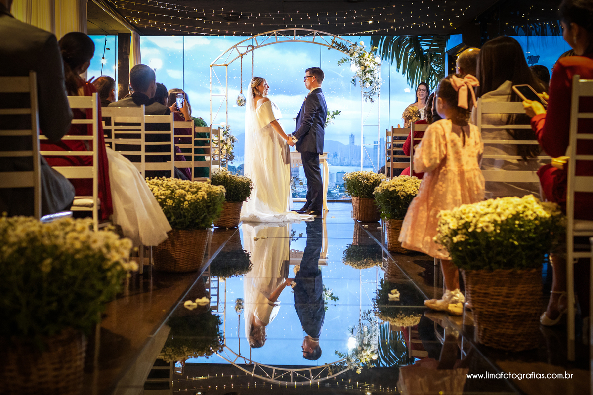 recém casados, beijo