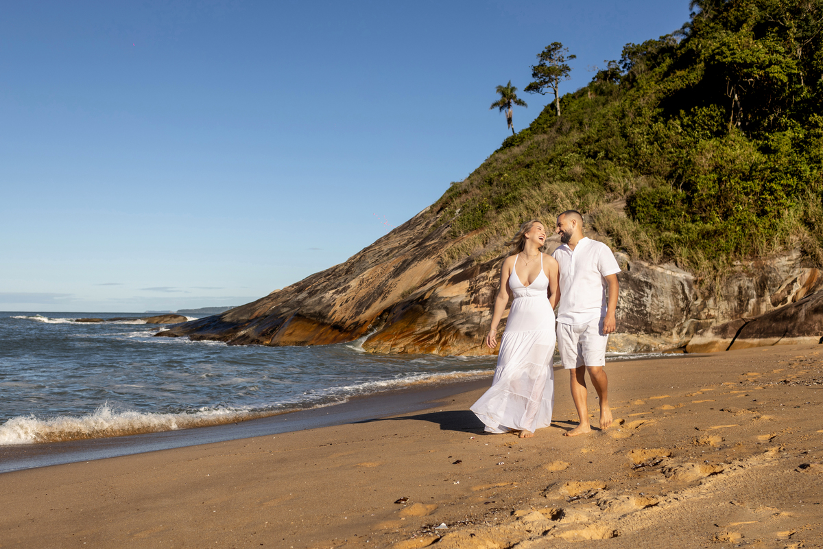 ensaio de casal na praia
