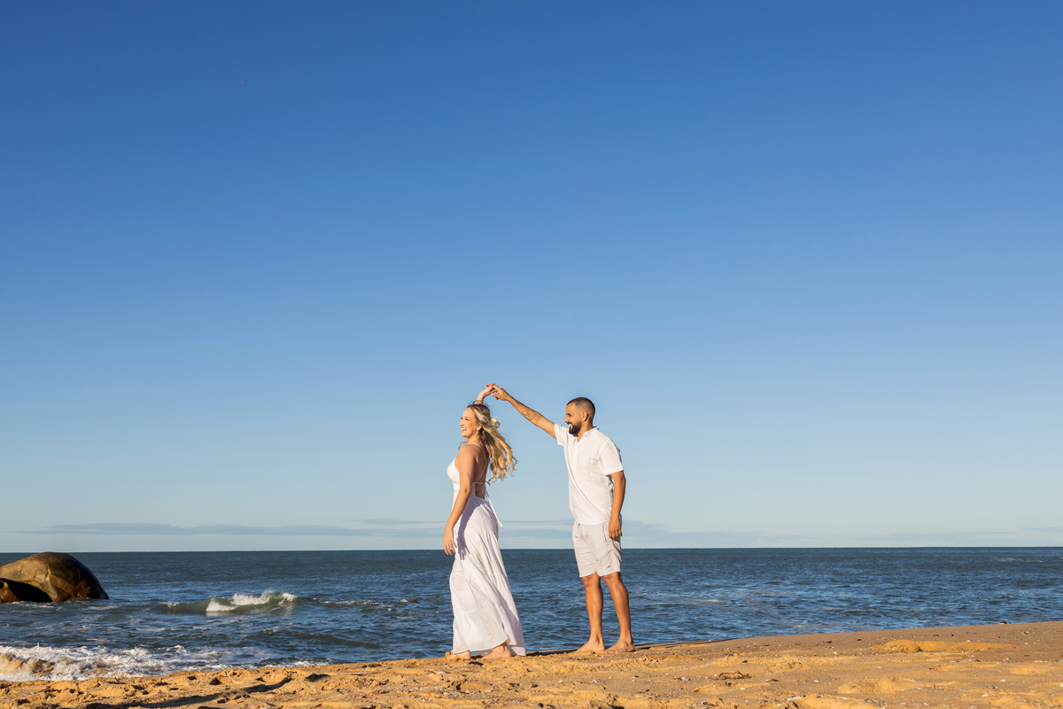 ensaio de casal na praia