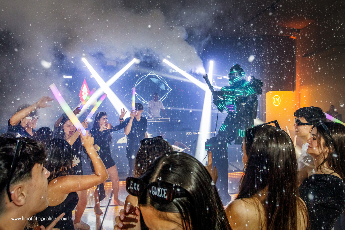 festa de 15 anos, robo de led