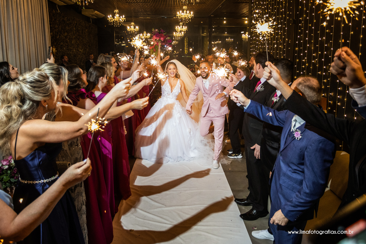 saida da cerimonia de casamento, sparkles