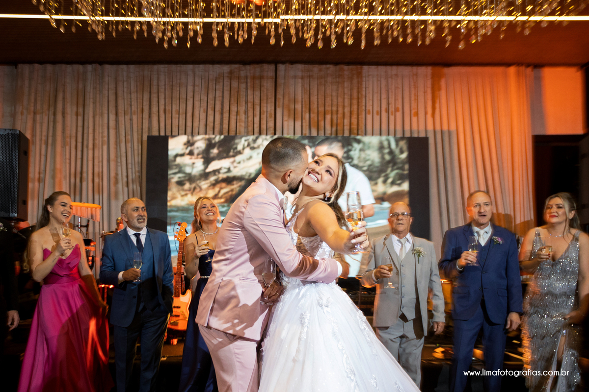 brinde com padrinhos, casamento