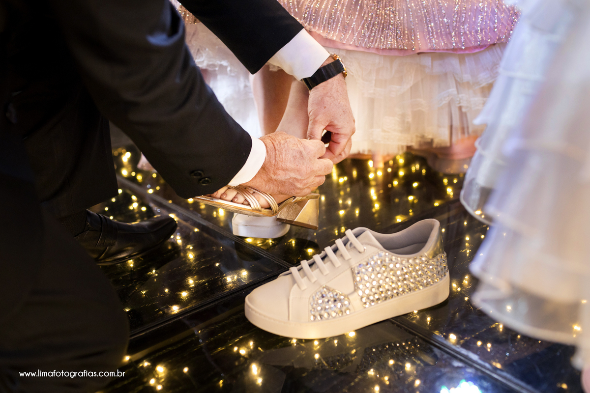 homenagens, troca de sapatos, debutante