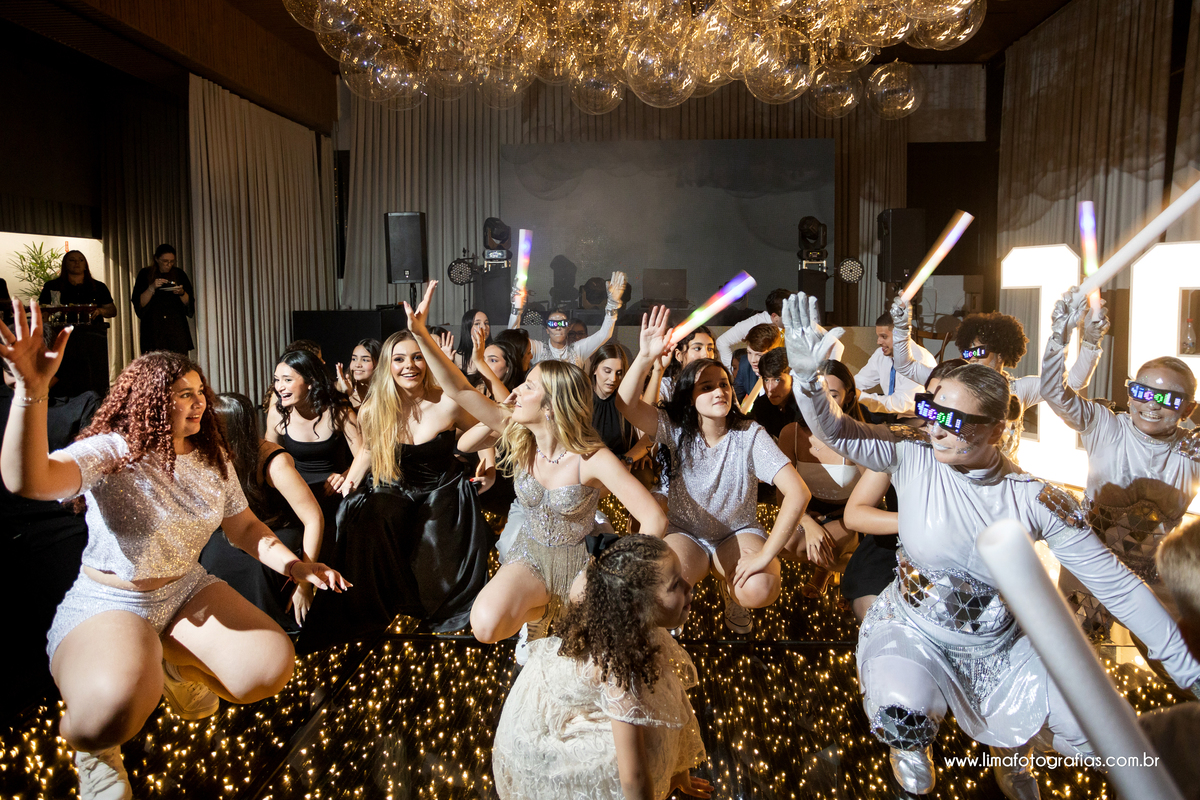 festa de 15 anos, baile de debutante