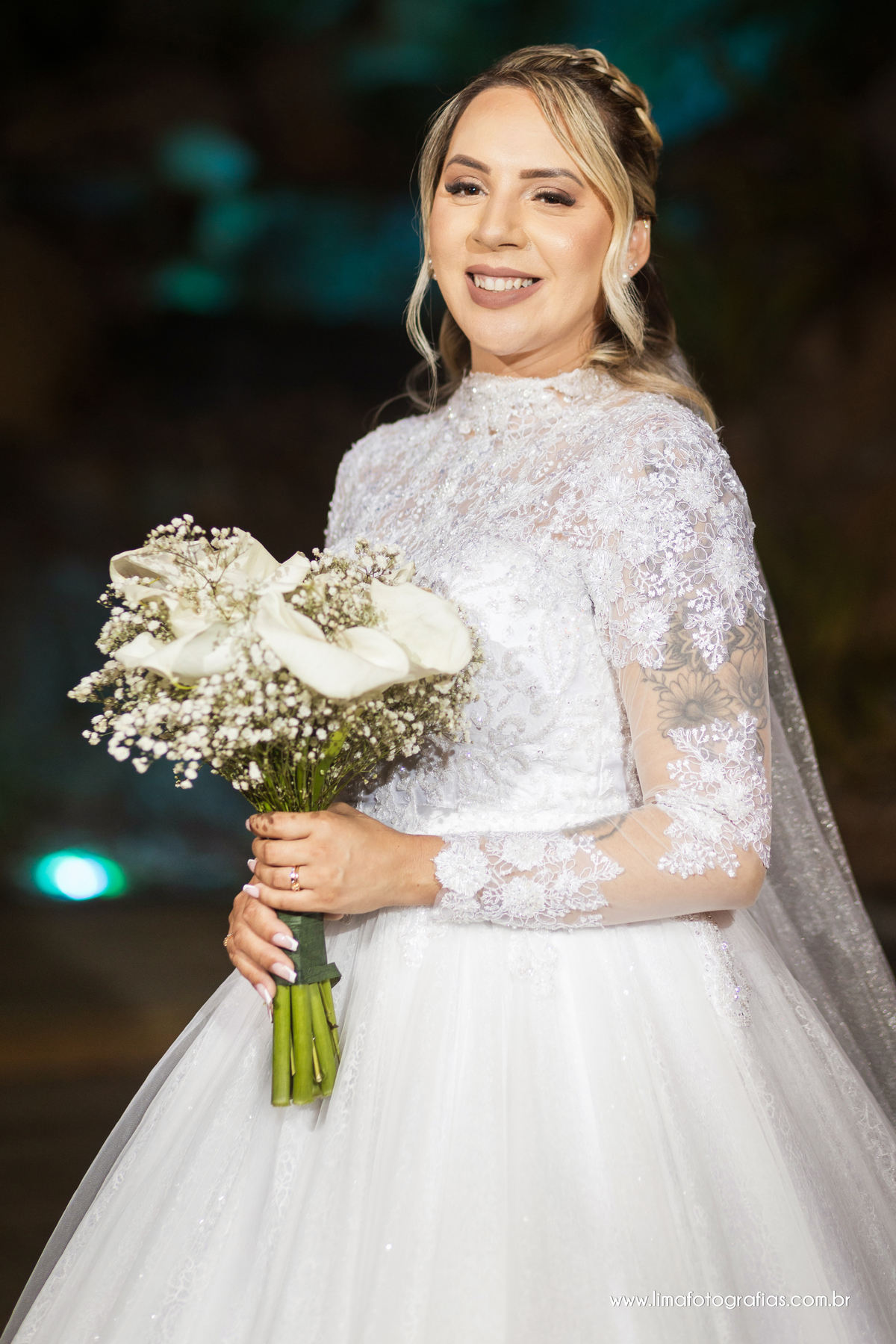 ensaio do casal, depois da cerimônia do casamento, buque da noiva