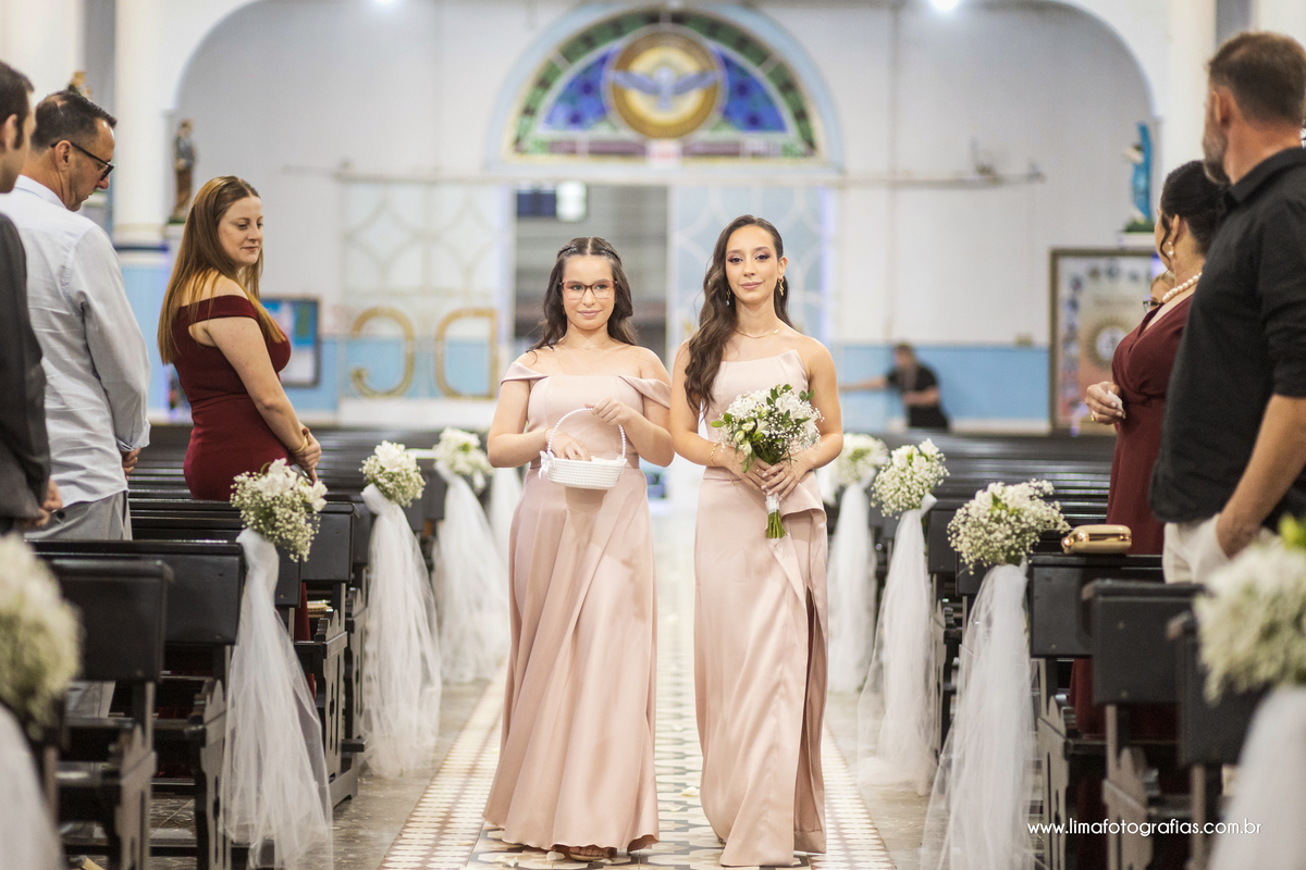 entrada das alianças, cerimonia religiosa Igreja