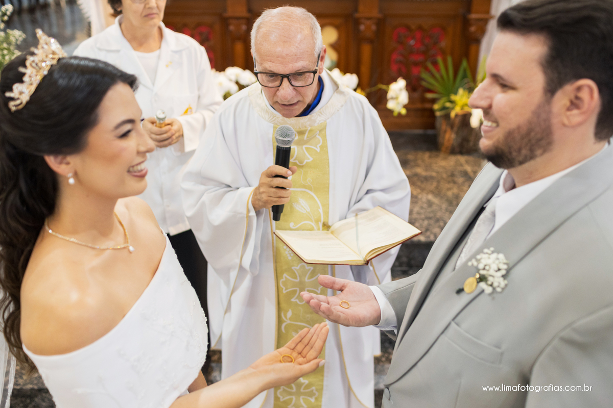 alianças do casamento, cerimonia religiosa Igreja