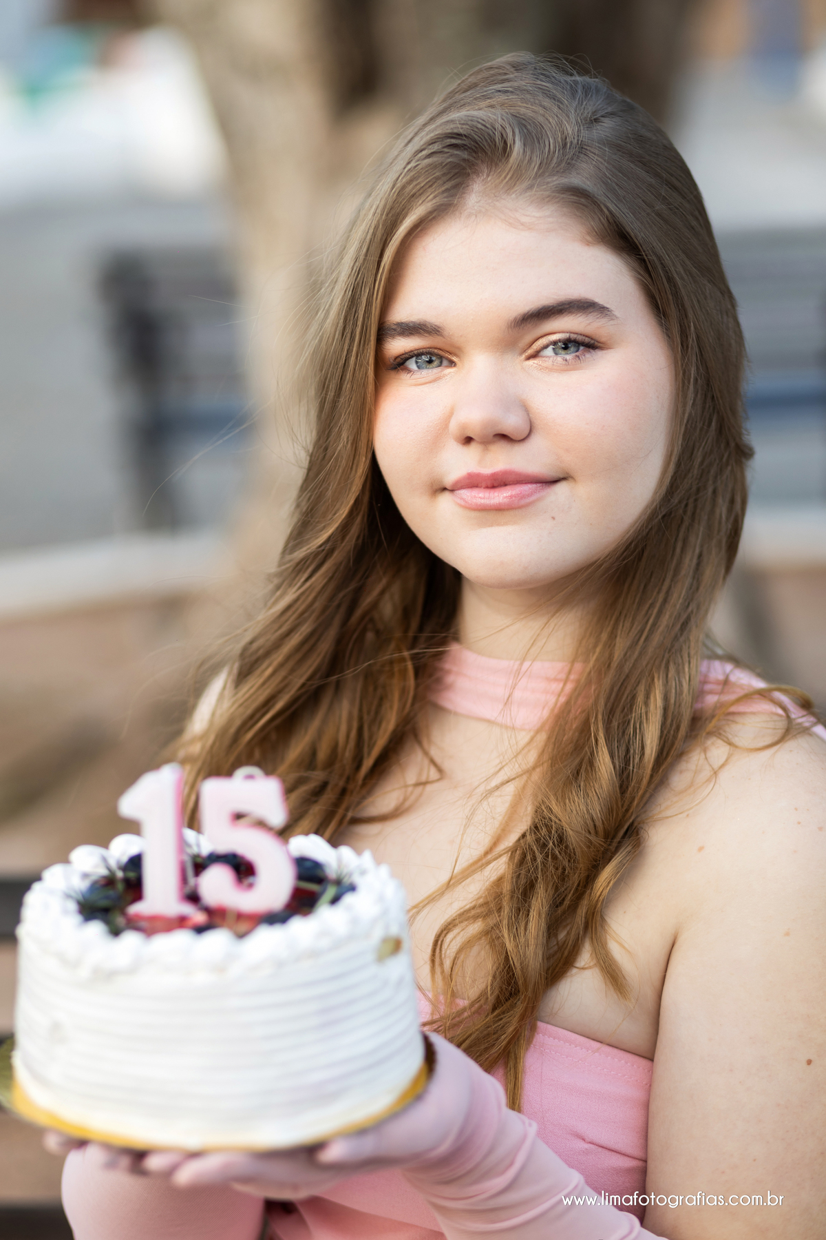 ensaio de debutante com bolo