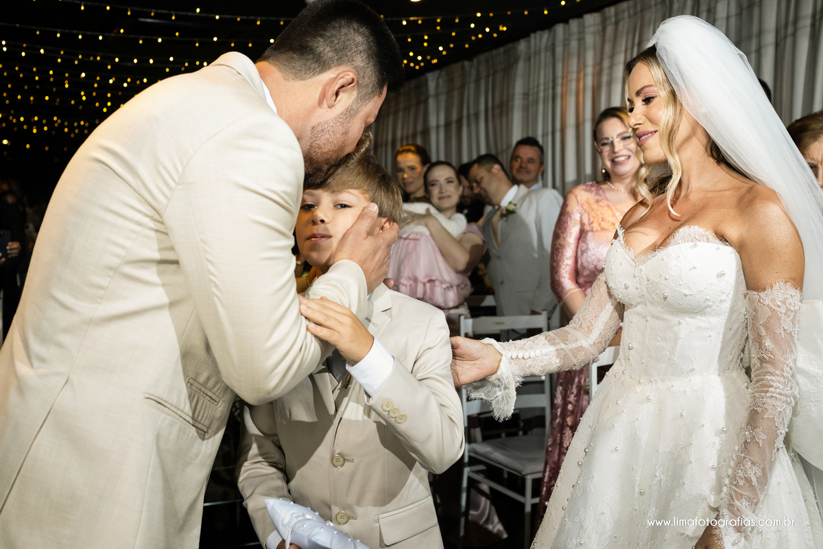 casamento, entrada das alianças