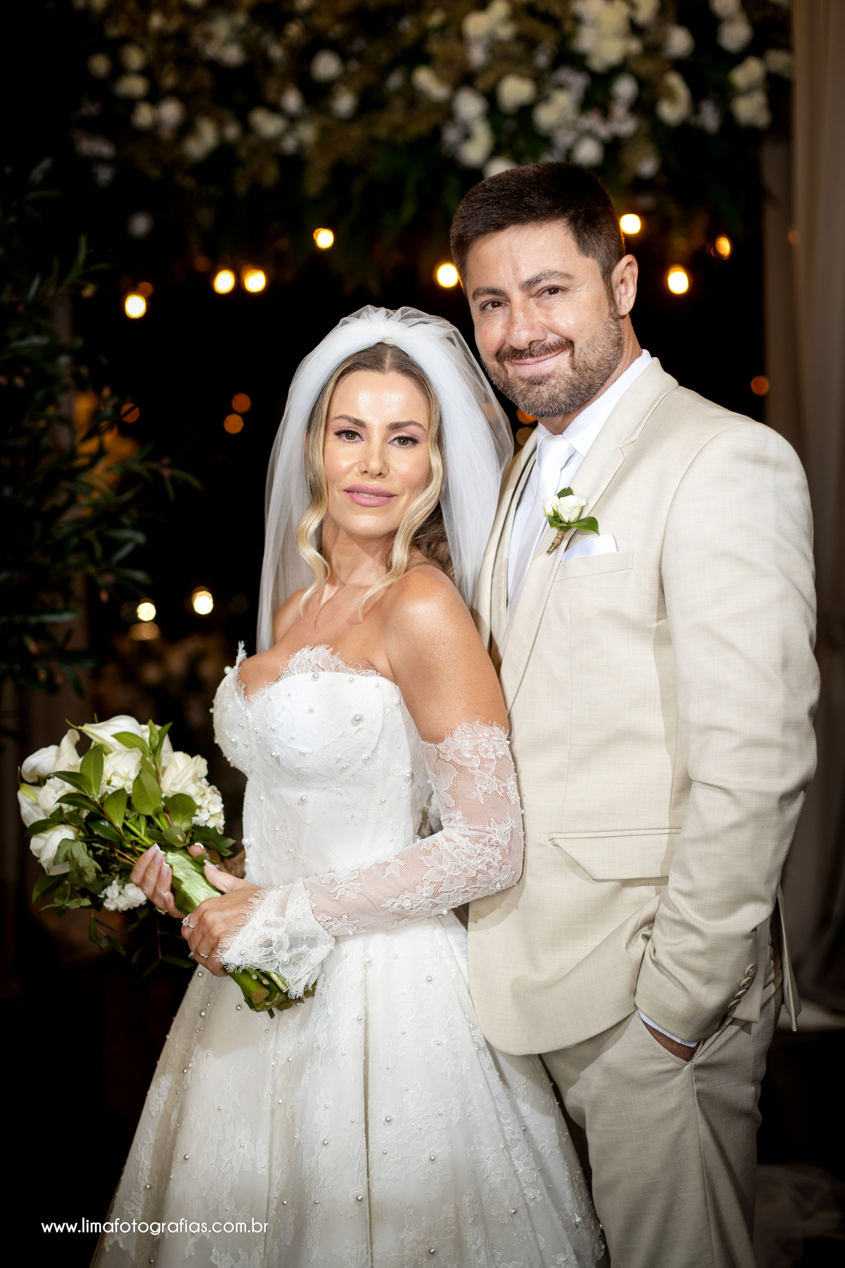 sessão fotografica do casal pós cerimônia do casamento
