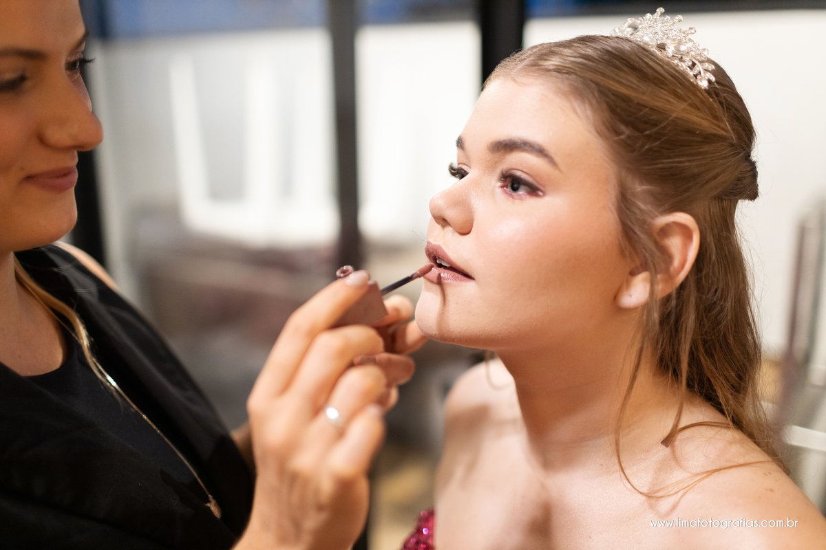 make-up debutante