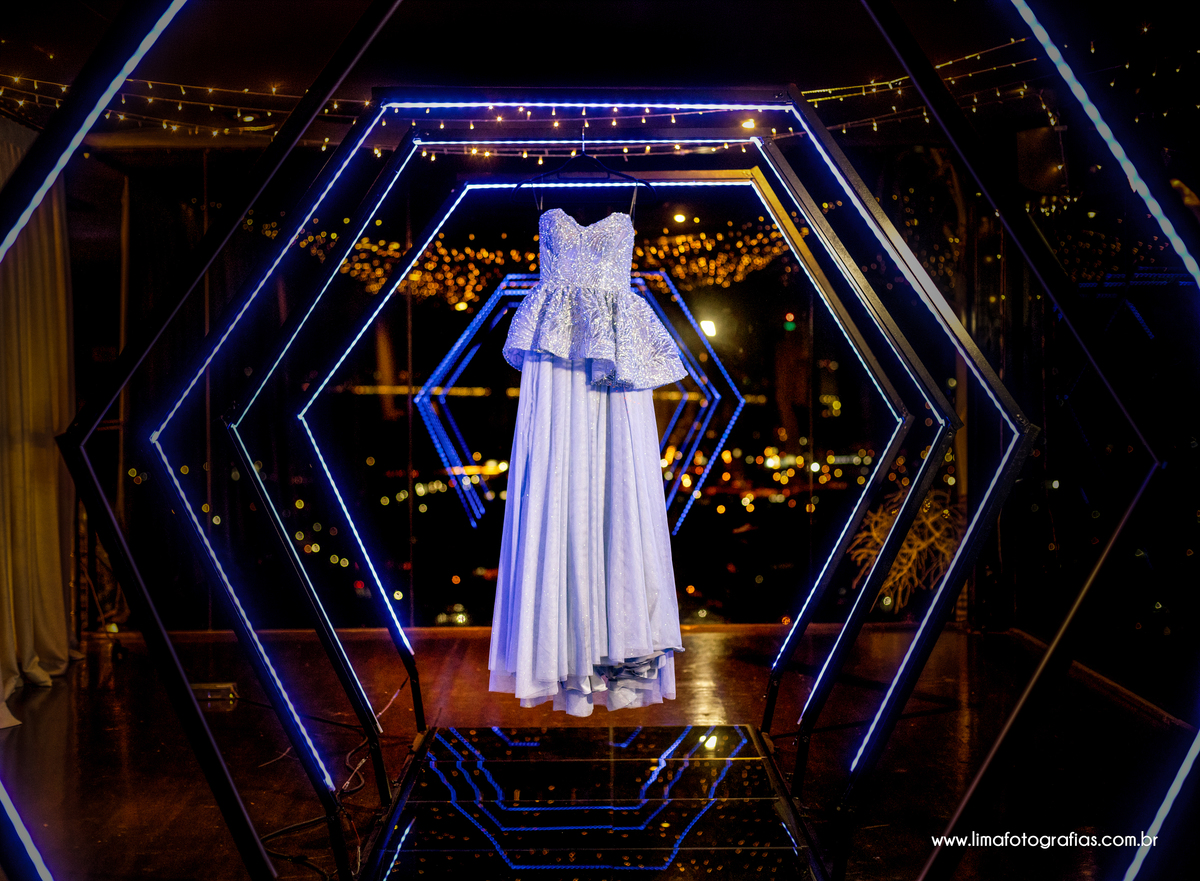 vestido da debutante, festa de 15 anos