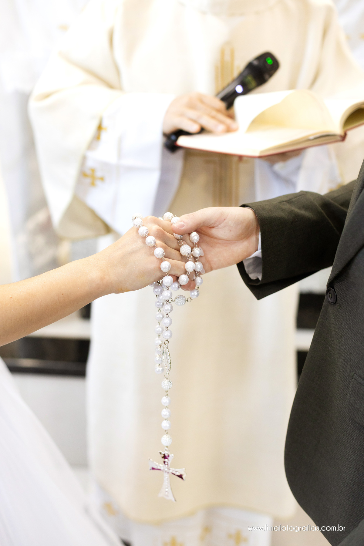 casamento na igreja, troca das alianças
