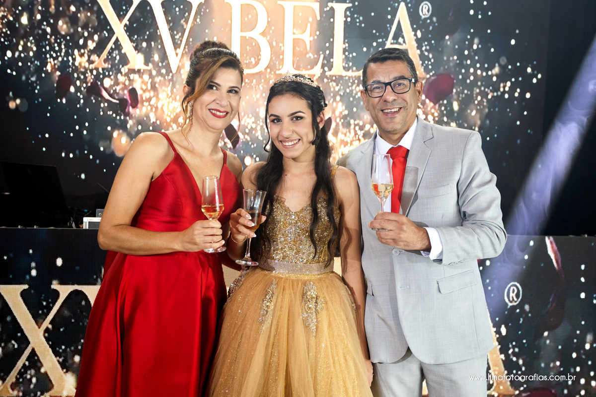 festa de 15 anos, brinde com os pais
