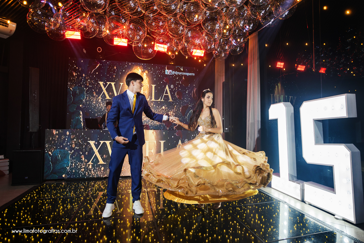 festa de 15 anos, valsa com o príncipe