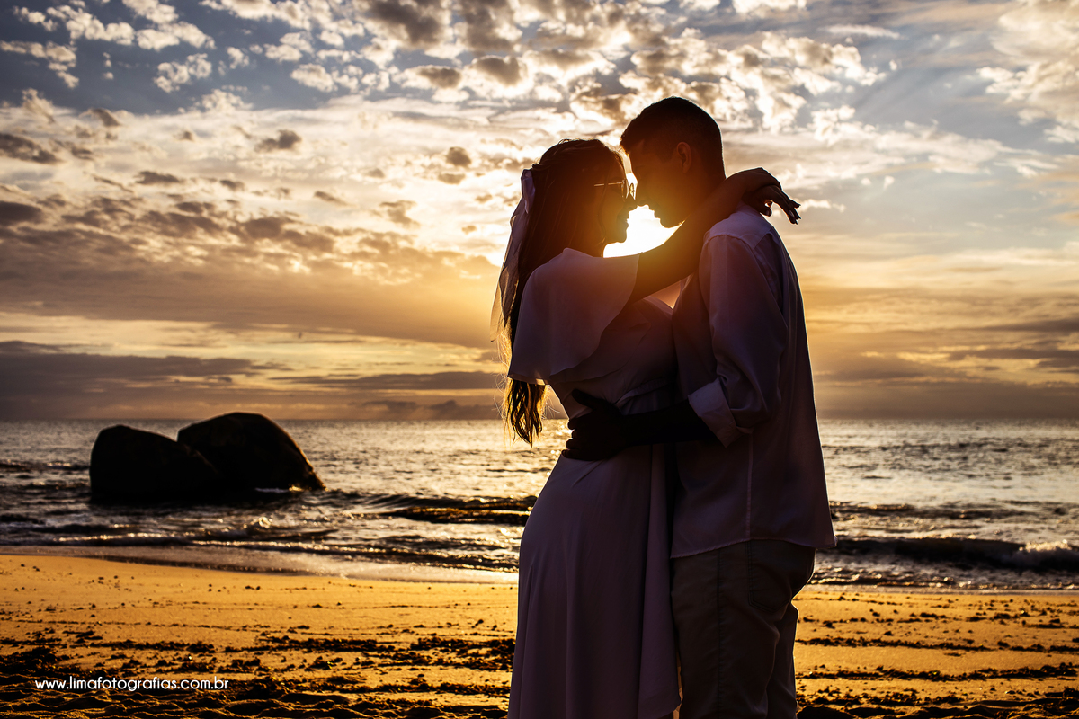 ensaio de casal, nascer do sol Balneário Camboriú