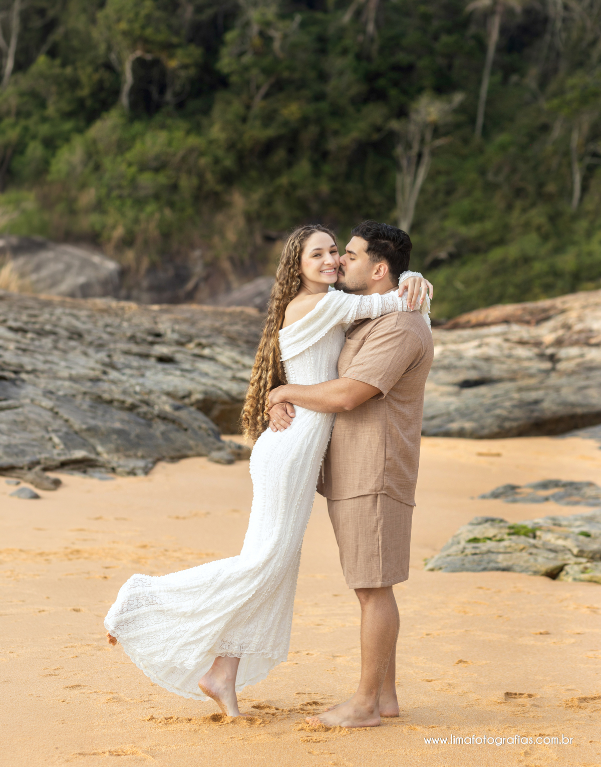Praia do Estaleirinho, Balneário Camboriú. Ensaio pré casamento na praia