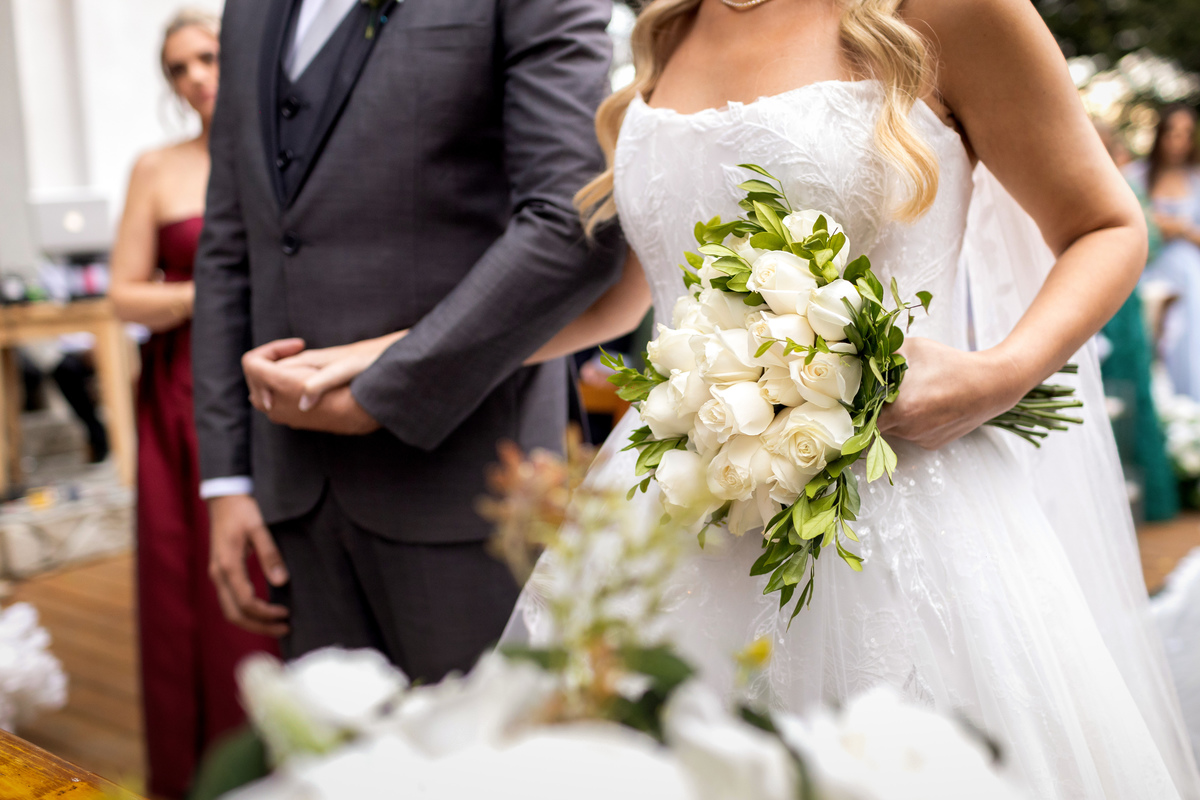 casamento indaiá Itapema, cerimonia de casamento, detalhe do buquê