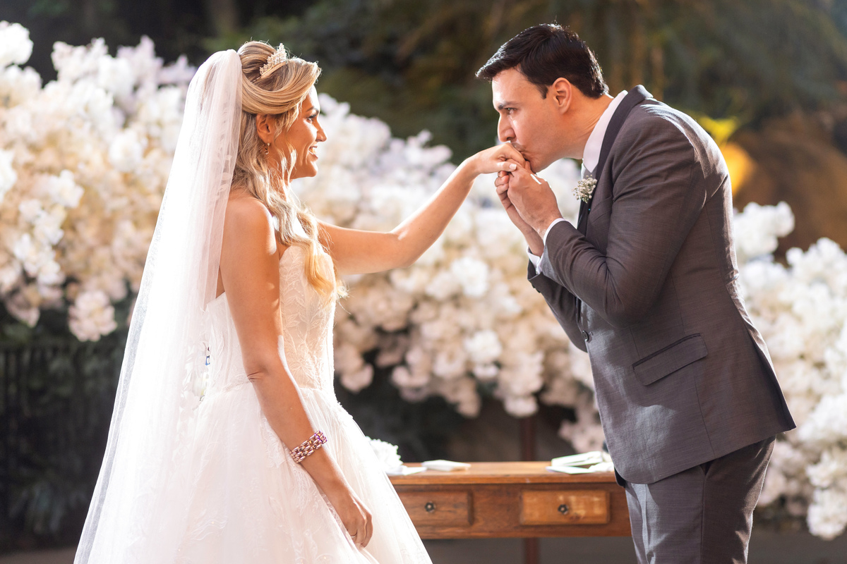 casamento indaiá Itapema, cerimonia de casamento, troca das alianças