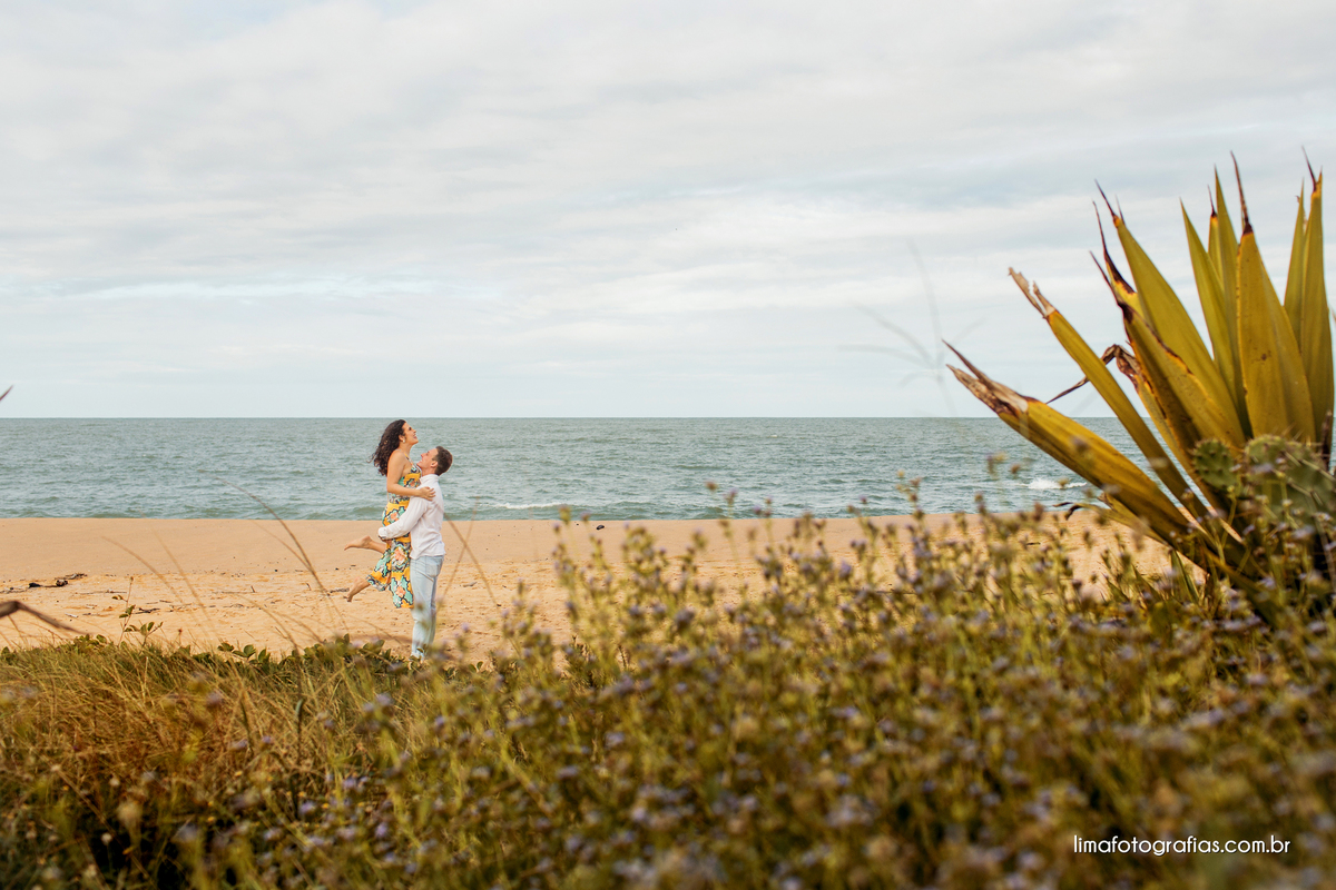 ensaio de casal na praia