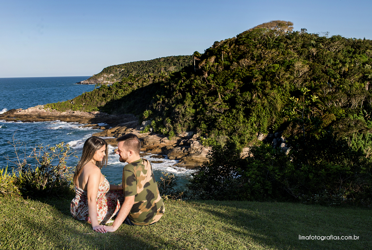 ensaio de casal em Bombinhas - ensaio de casal na praia