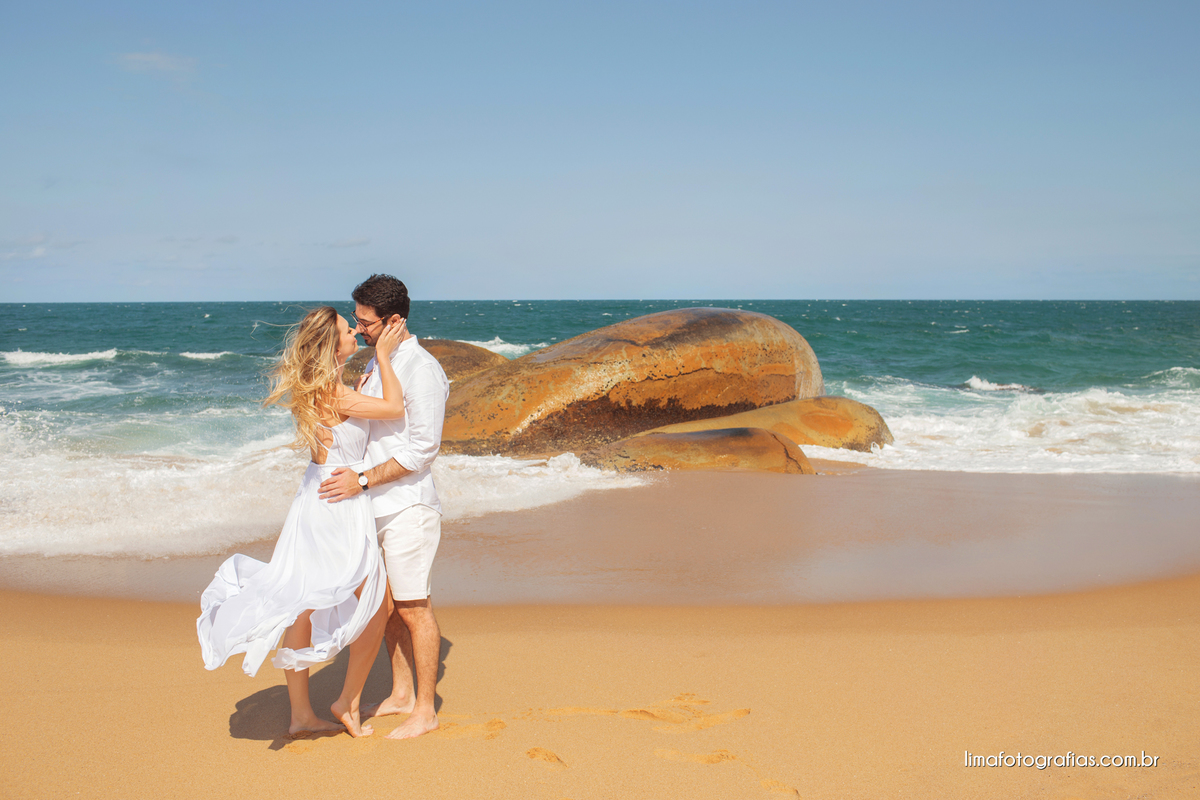 ensaio de casal na praia