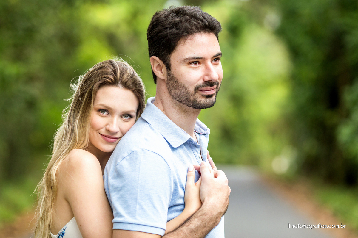 ensaio de casal na praia