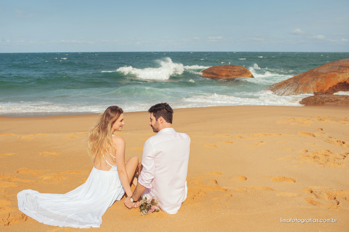 ensaio de casal na praia
