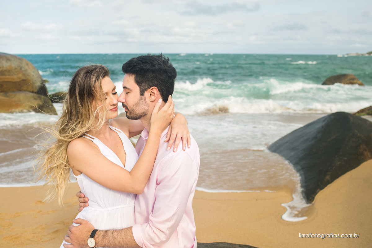 ensaio de casal na praia