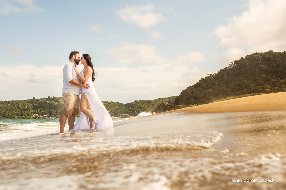 ensaio de casal na praia